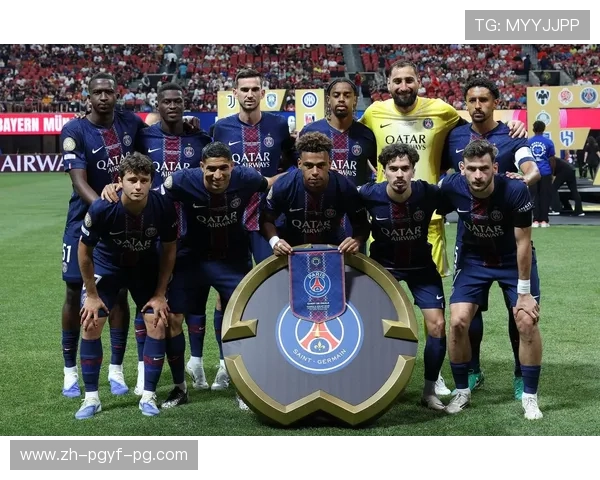 高定时尚与足球碰撞巴黎圣日耳曼限量版球衣设计全解析